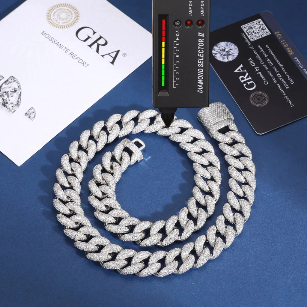 Iced Bubble Cuban Chain – ”Avalanche Links” Edition - The Gold Supply
